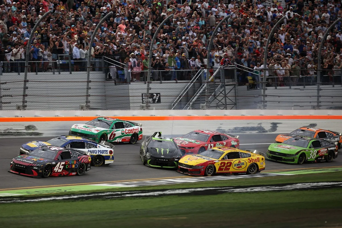 Chaos Reigns as Tyler Reddick Secures Daytona 500 Victory in Dramatic, Wreck-Filled Finish