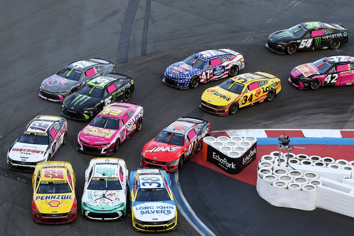 Charlotte Roval Replaced by Traditional Oval Race on 2026 NASCAR Cup Series Schedule