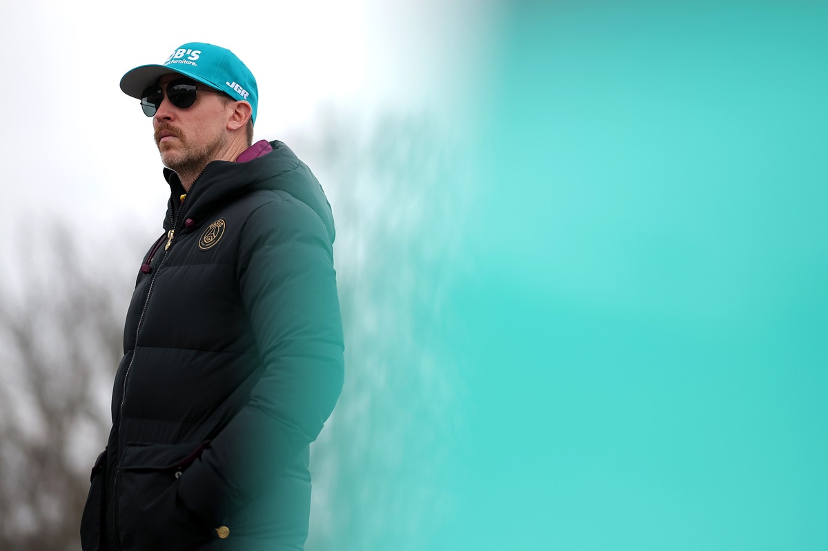 Chris Gayle Expresses Unwavering Confidence in Denny Hamlin’s 2026 Championship Pursuit