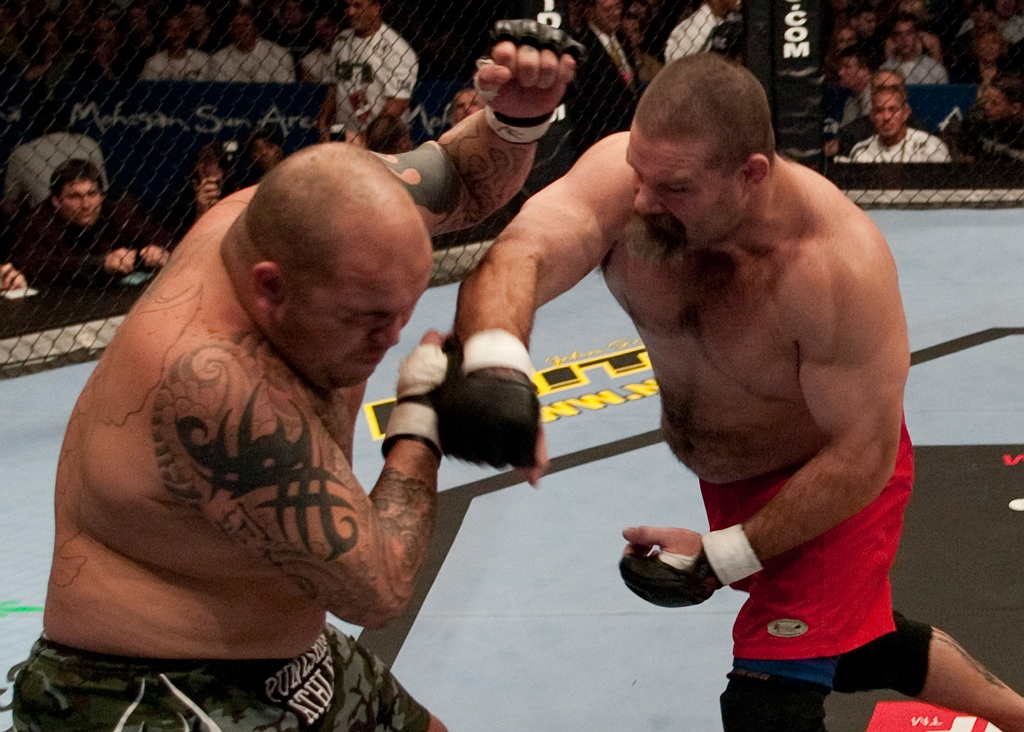 Joe Rogan Contends Tank Abbott, Other Early Heavyweights, Could Still Thrive in Modern UFC’s Lower Ranks