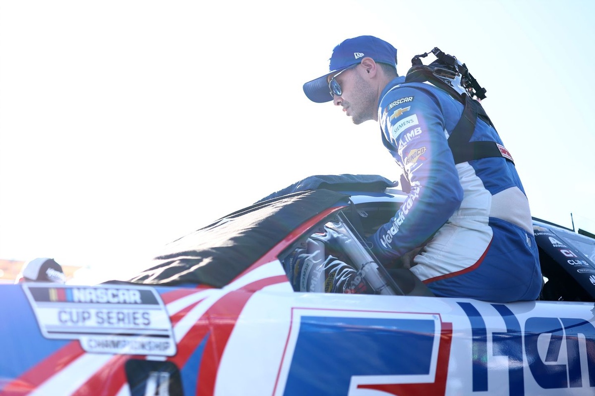 Kyle Larson Dominates Bowman Gray Qualifying to Secure Cook Out Clash Pole Position, Twenty Drivers Secure Direct Entry into Feature Race