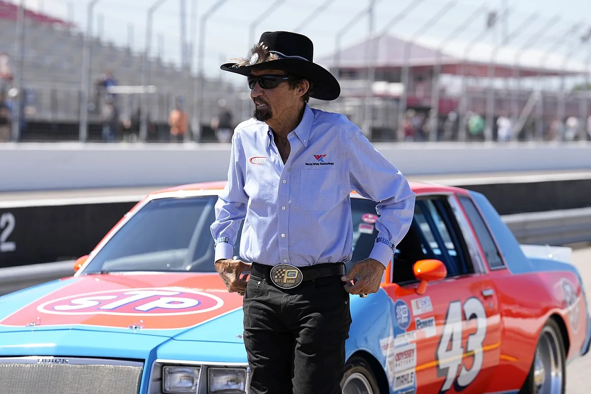 NASCAR Cup Series: A Chronicle of Victories – The Elite Club of 206 Winners and Their Ascending Legacies
