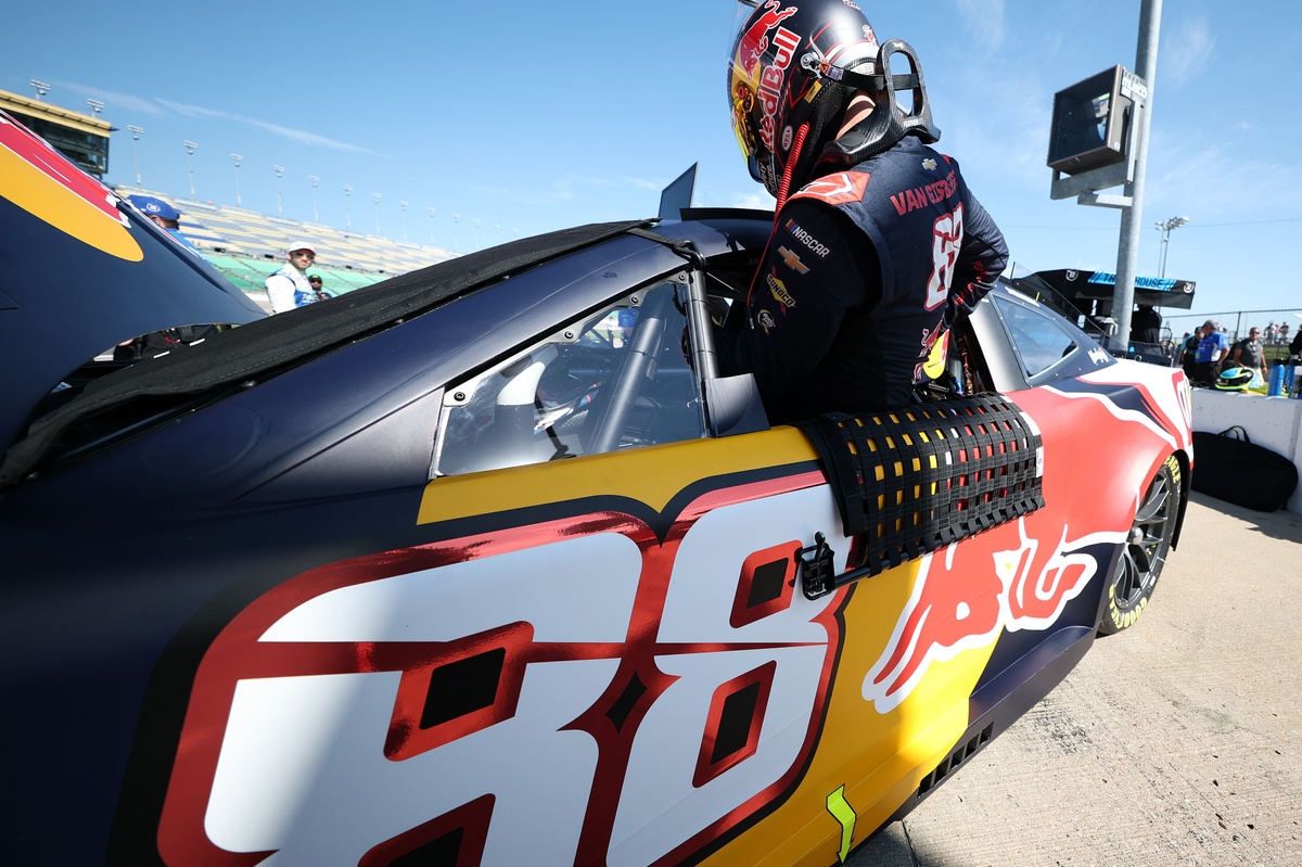 NASCAR Unveils Comprehensive Owner Points Realignment for 2026 Season Across National Divisions