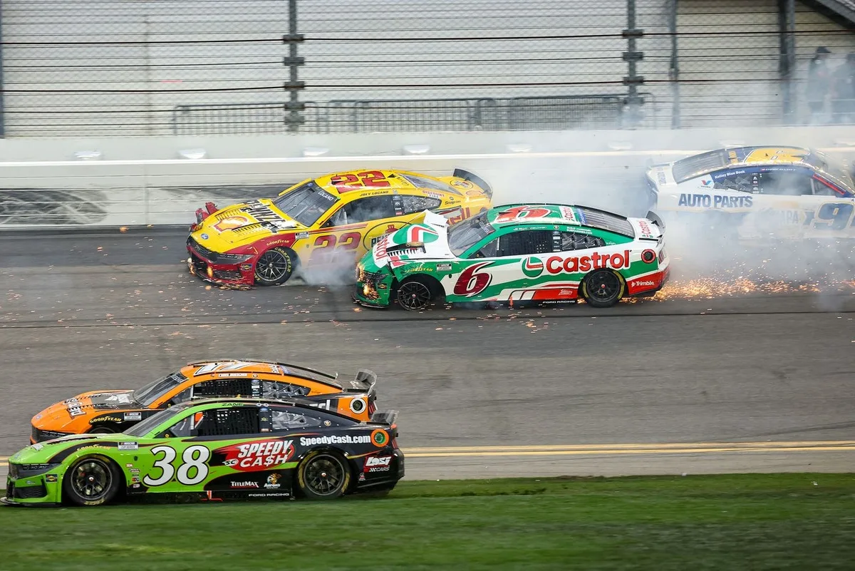 Zane Smith Achieves Strong Daytona 500 Finish, Prioritizing Championship Points Amidst Fierce Competition