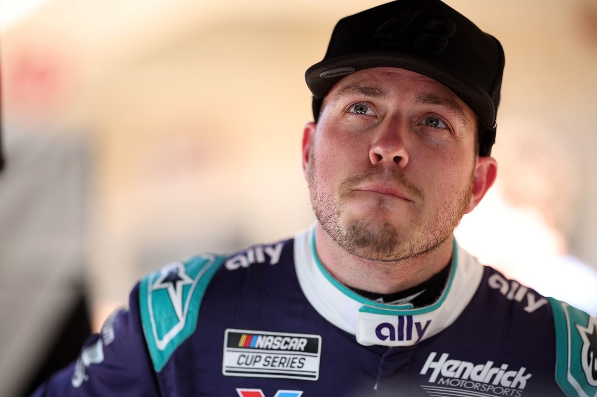 Alex Bowman Abandons COTA Race Early Amidst Sudden Illness, Myatt Snider Steps In