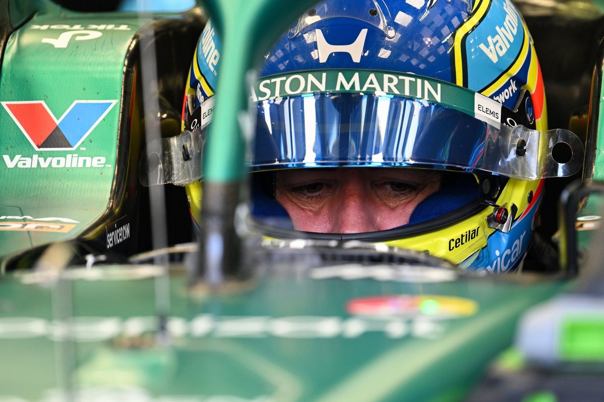 Aston Martin’s 2026 Season Plunges into Crisis, Threatening Fernando Alonso’s Final Title Bid, Says Adrian Newey.