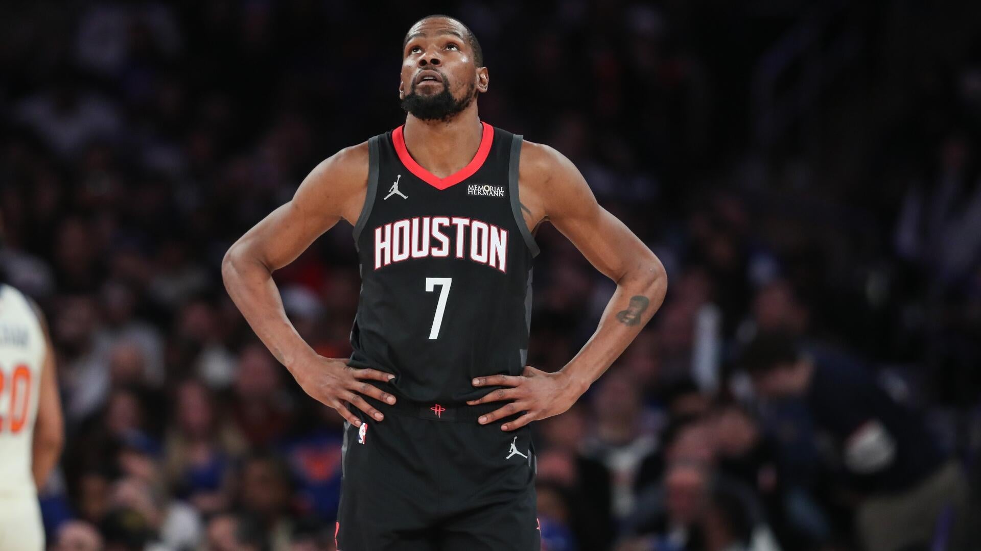 Houston Rockets Poised to Host Golden State Warriors Amidst Playoff Push, Betting Lines Favor Home Team