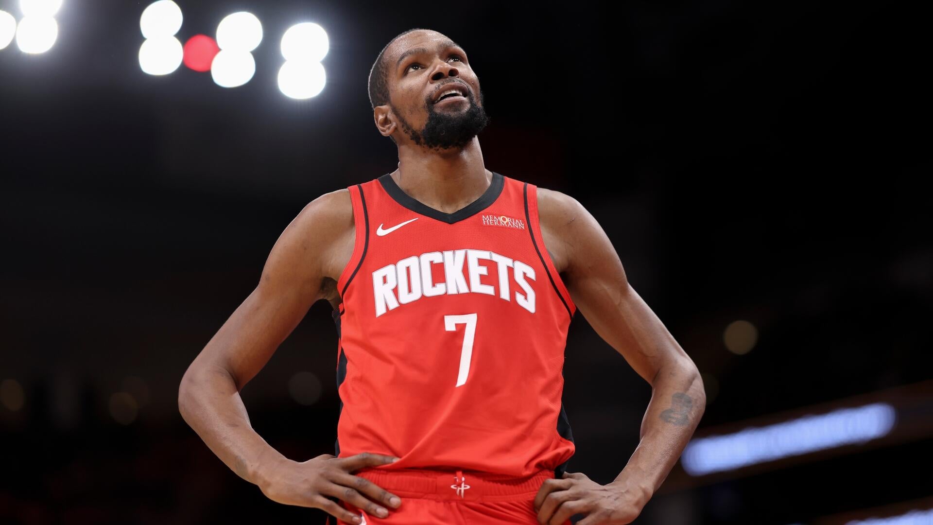 Houston Rockets Seek Fourth Consecutive Victory Against Miami Heat in Pivotal Saturday Matchup; Betting Markets Favor Visiting Rockets