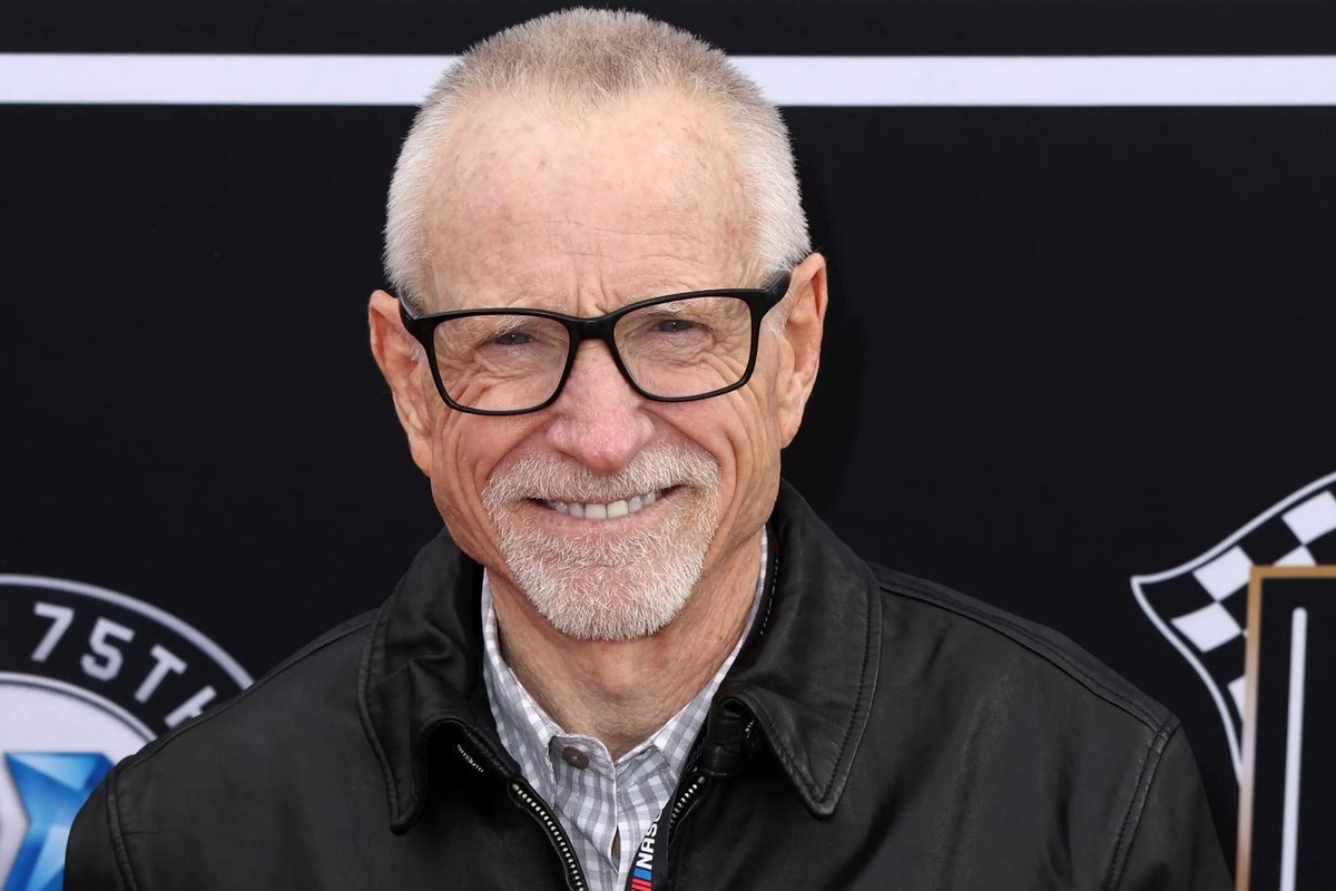 Mark Martin’s Single Condition for a NASCAR Cup Car Return: A Test to Shape the Next Gen Era