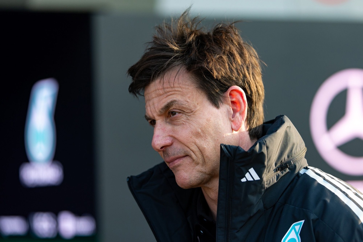 Mercedes F1 Team Transforms Viral Paddock Moment into Lighthearted Digital Content