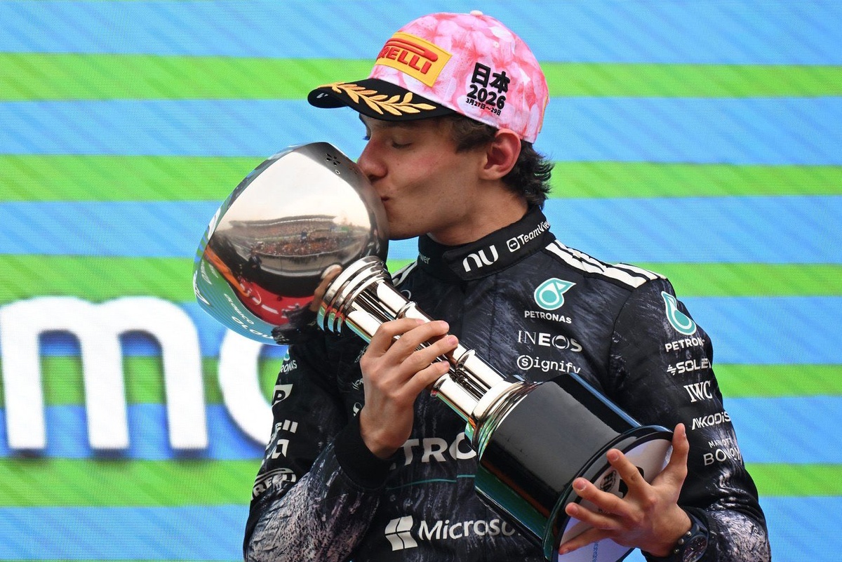 Mercedes’ Kimi Antonelli Makes History with F1 Championship Lead at Just 19