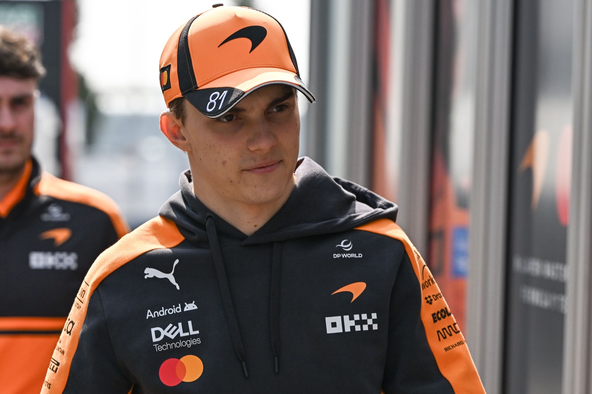 Oscar Piastri’s "Really Smart" Suzuka Drive Garners High Praise Amidst McLaren’s 2026 Campaign.