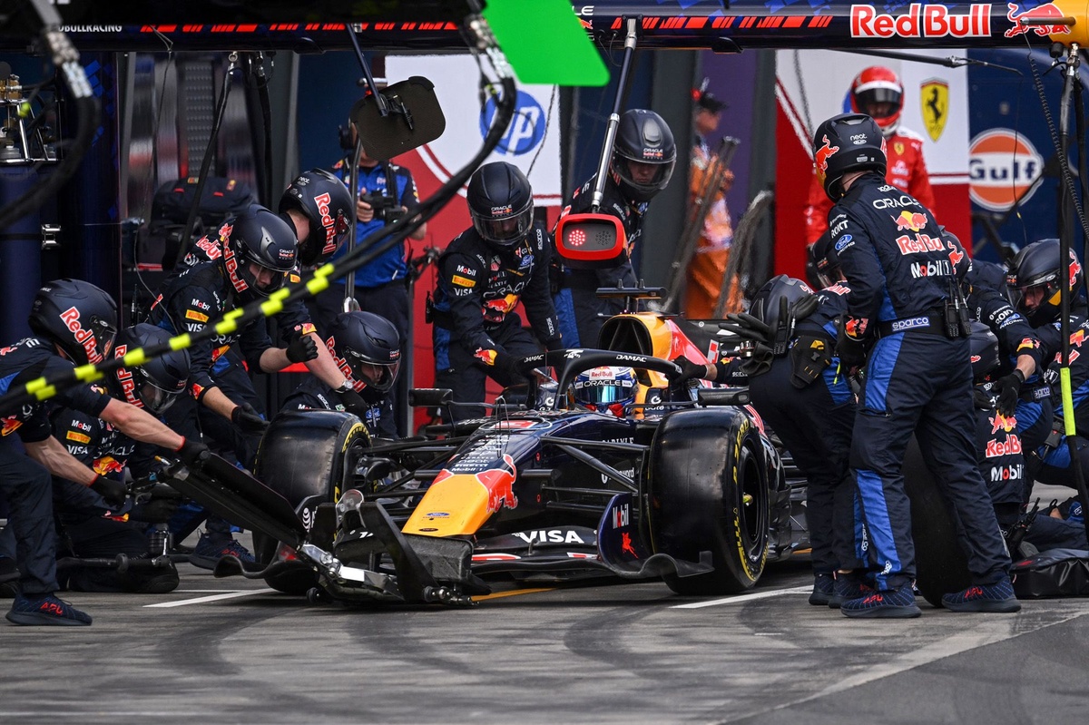 Pirelli Explores Tyre Compound Adjustments Amidst Dominant One-Stop Strategy in Early F1 2026 Season