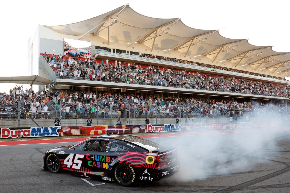 Reddick Dominates Circuit of the Americas for Historic Third Consecutive Season Opener Victory