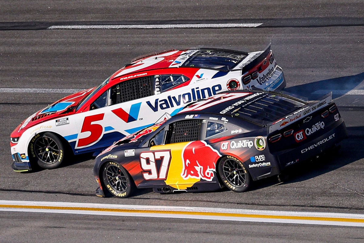 Shane van Gisbergen Overcomes Adversity, Secures Career-Best Oval Finish in Thrilling Atlanta Cup Race