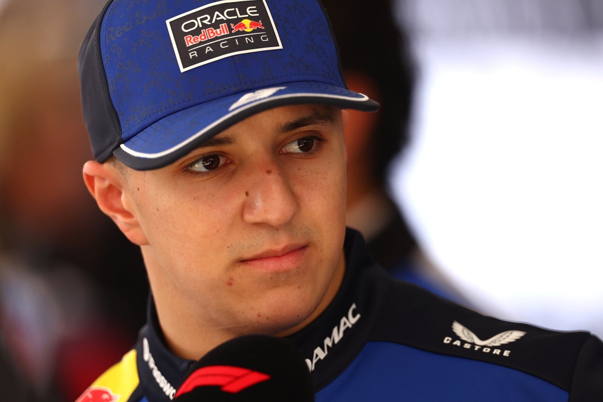 Shanghai Sprint Collision Sparks Controversy as Antonelli Receives Penalty, Hadjar Left Frustrated