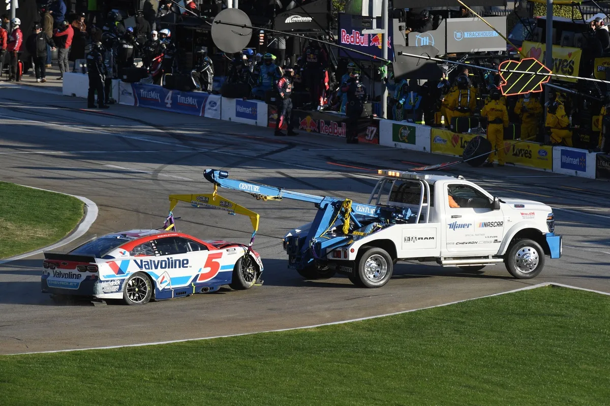 Tyler Reddick Dominates Early 2026 NASCAR Cup Season, Establishing Significant Points Lead After Atlanta