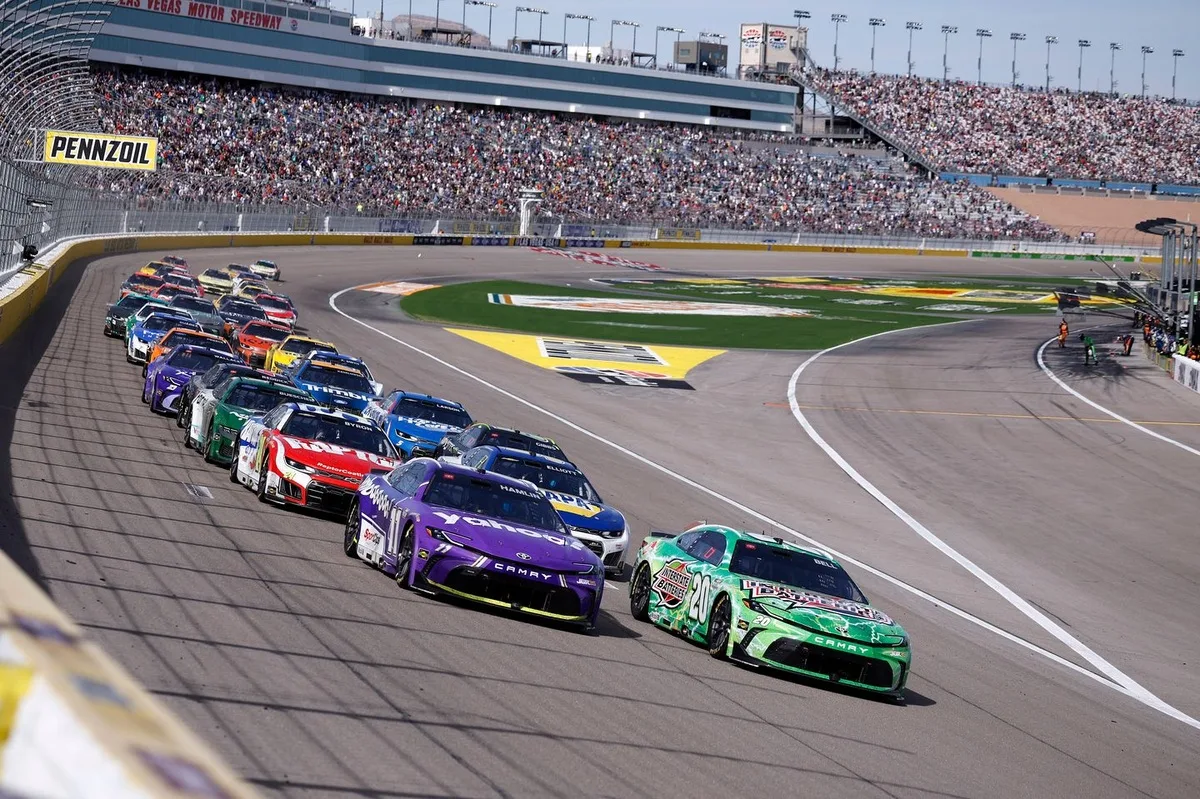 Tyler Reddick Maintains Commanding Lead in NASCAR Cup Series Standings After Las Vegas Duel