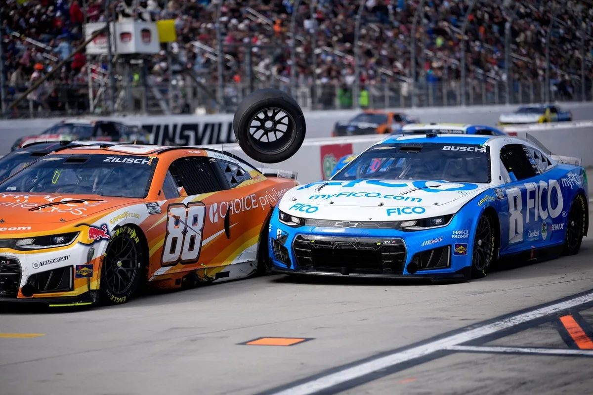 Elliott’s Strategic Gamble Pays Off for Martinsville Victory Amidst a Tame Cup Series Affair