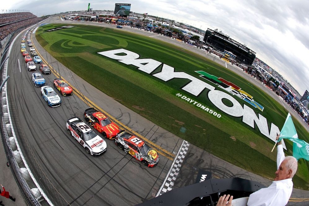 NASCAR Revives Preseason Thunder to Refine Superspeedway Racing Dynamics