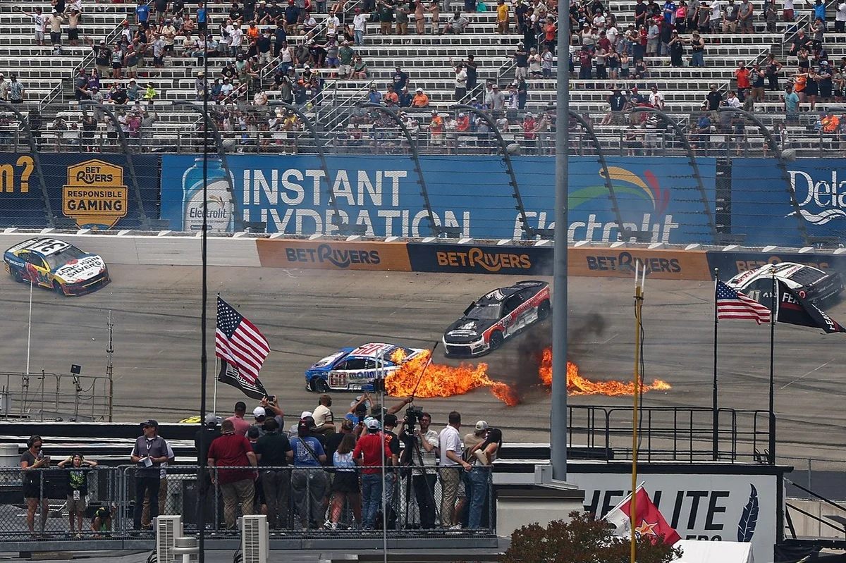 A Chaotic Dover All-Star Race Crowns Hamlin Amidst Wrecks, Inversions, and Format Frustrations