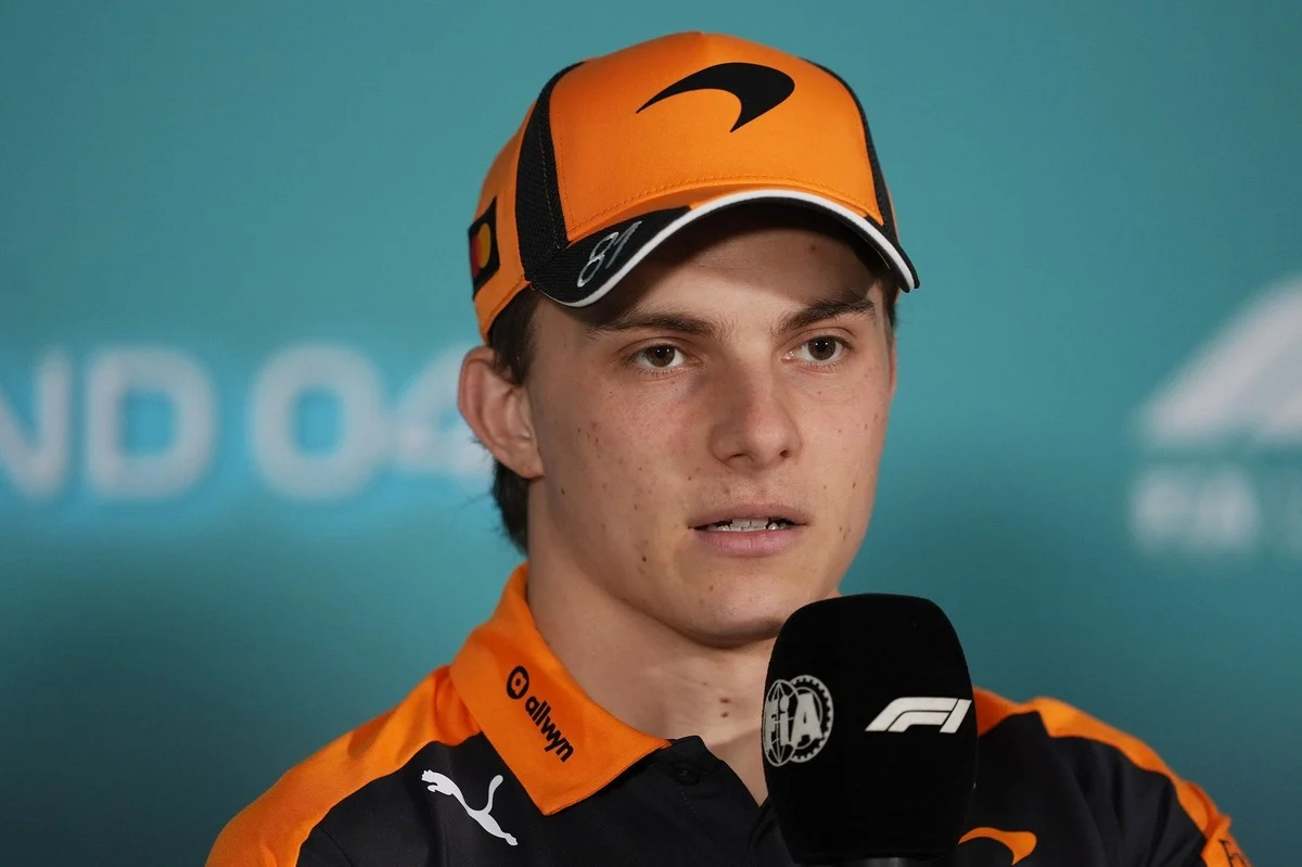 F1 Veterans Caution Against Driver Moves from Dominant Teams Amid Piastri-Red Bull Speculation