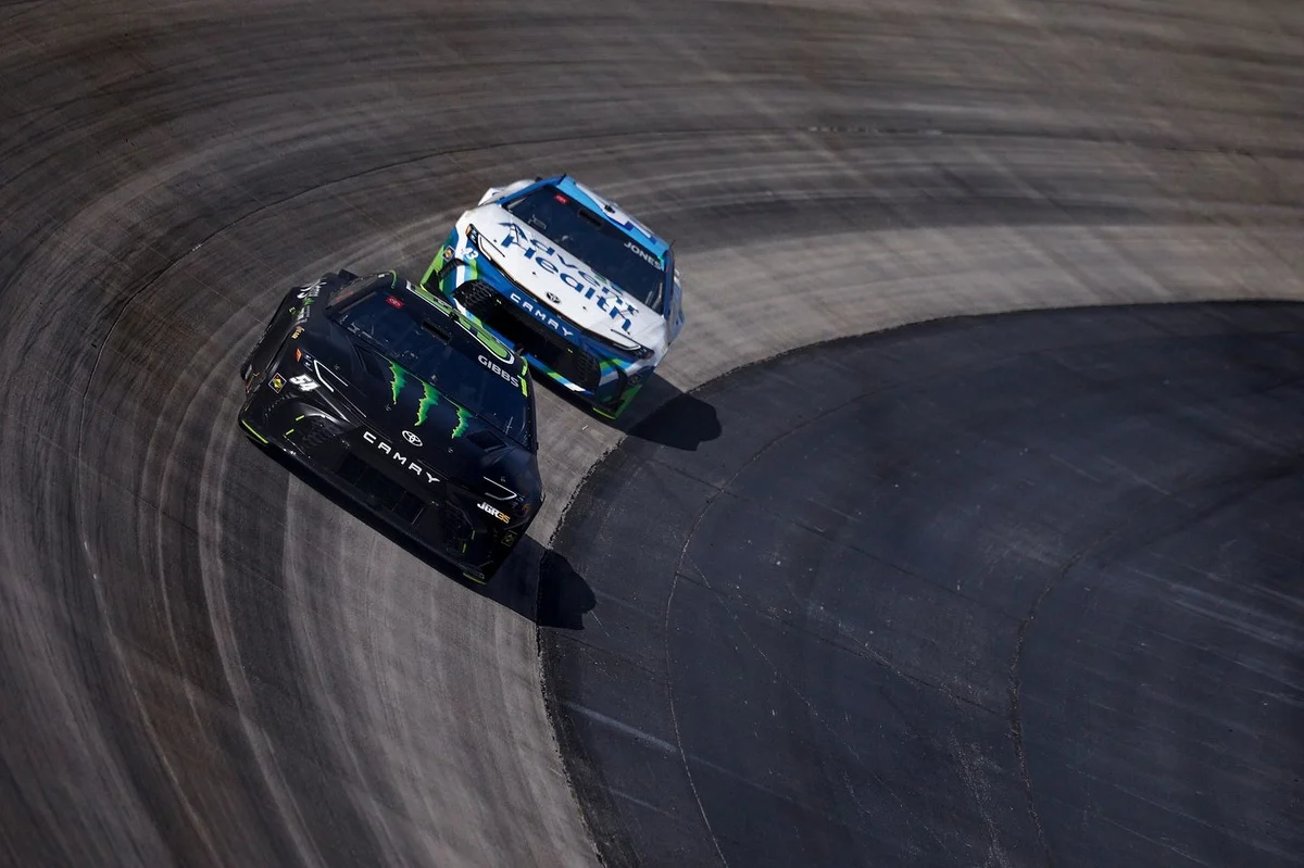 Monster Mile Remains Familiar Territory for NASCAR Cup Drivers Amidst NextGen Evolution