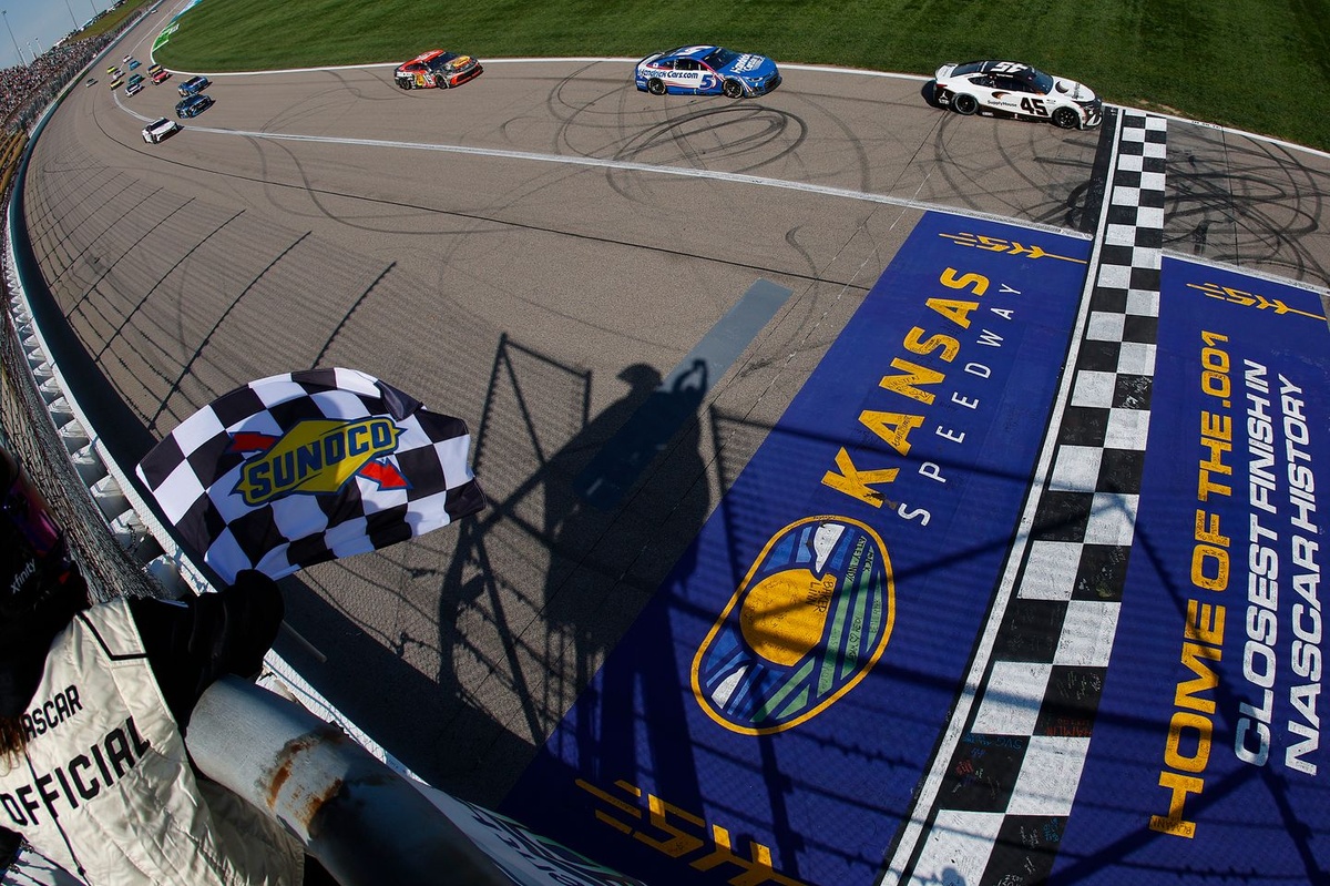 Reddick Claims Thrilling Overtime Victory at Kansas Speedway, Extends Dominant 2026 Season Start