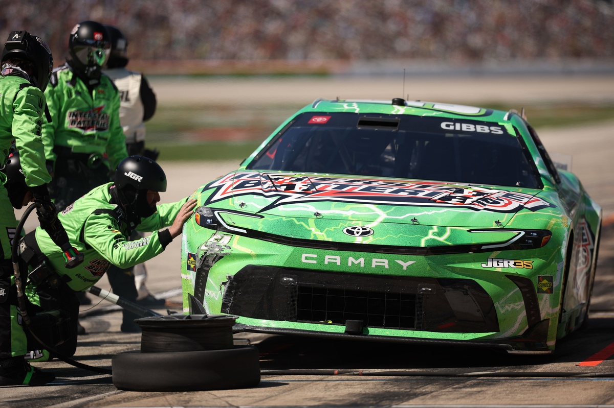 Ryan Preece Fined and Docked Points for Intentional Contact with Ty Gibbs at Texas