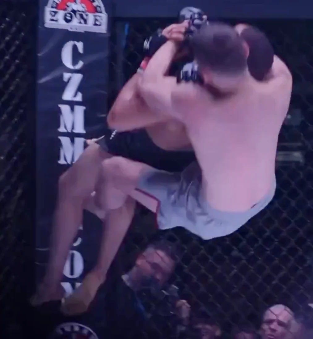 Tyree Durham Executes Rare, High-Impact Slam Knockout to Escape Submission Attempt at Combat Zone 92.