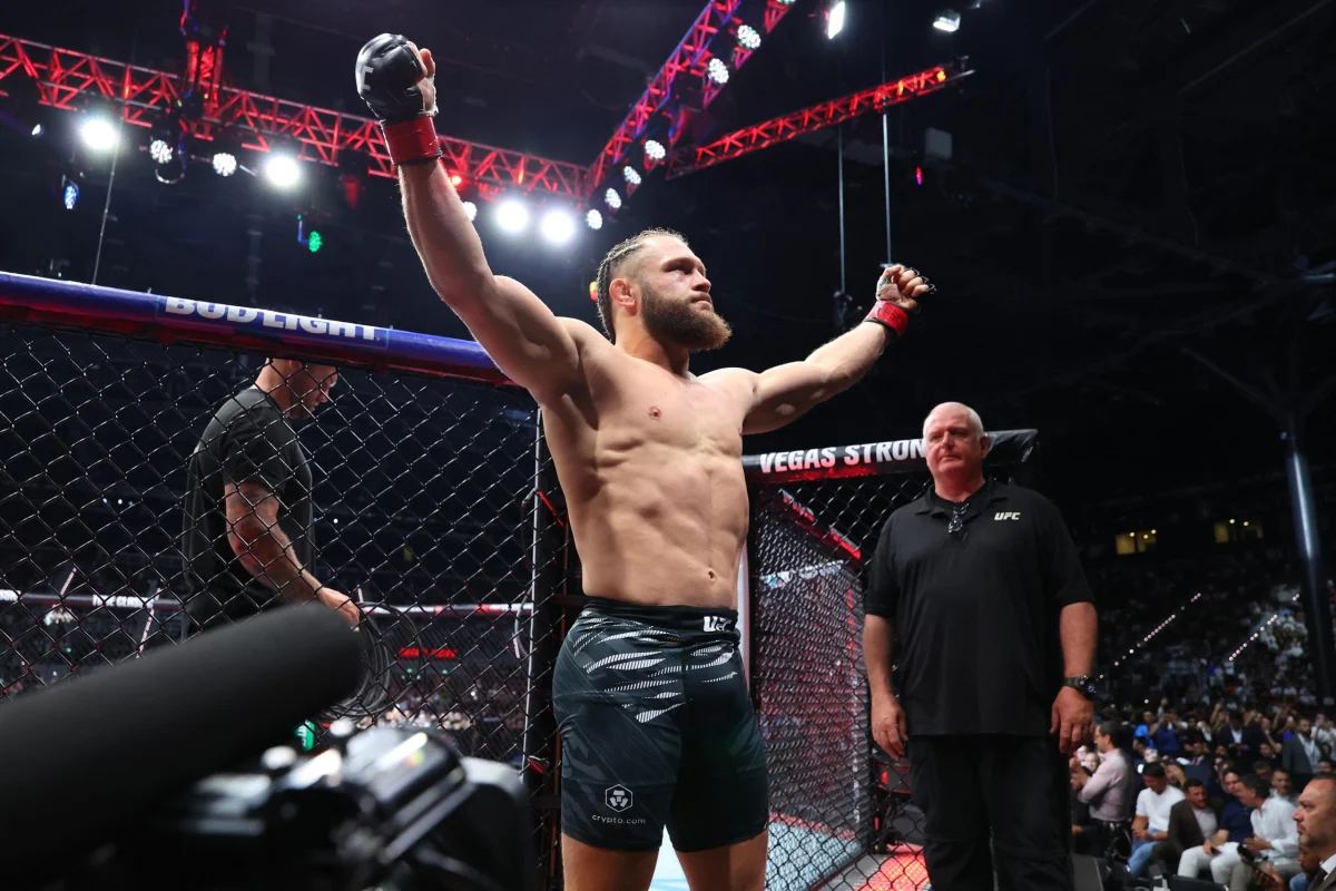 Azerbaijan Gears Up for UFC Baku: Fiziev Seeks Redemption in Pivotal Lightweight Clash