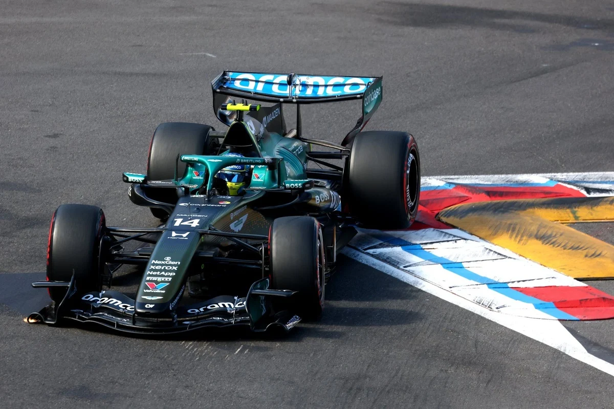 Former Haas Principal Guenther Steiner Castigates Aston Martin’s Form, Deeming it ‘Not F1 Standards Anymore’