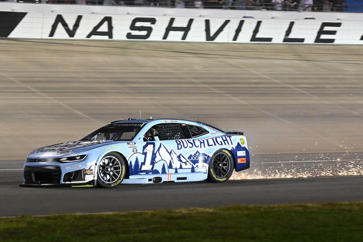 Hamlin Captures Nashville Thriller in Chaotic Finish, Dominant JGR Performance