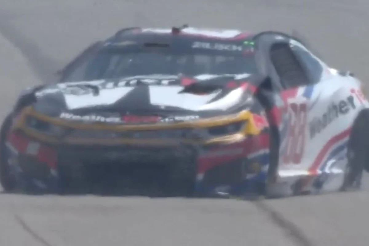 Rookie Zilisch Suffers Devastating Michigan Debut with Double Wreck, Extending DNF Streak