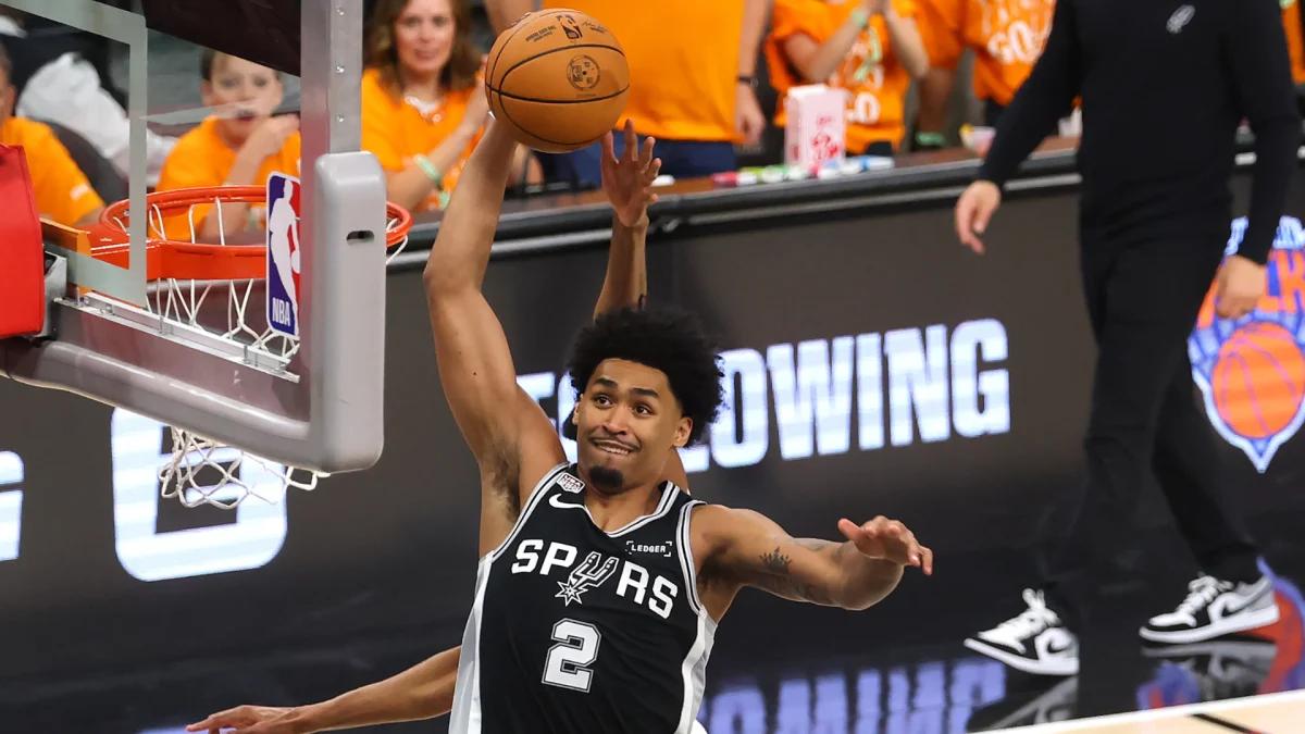 San Antonio Spurs Face Pivotal Guard Decision Following De’Aaron Fox’s Game 1 Struggles Against New York Knicks