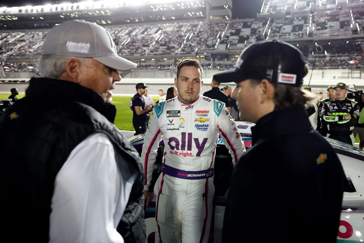 Alex Bowman Announces Retirement from Full-Time NASCAR Cup Series Competition Following 2027 Season