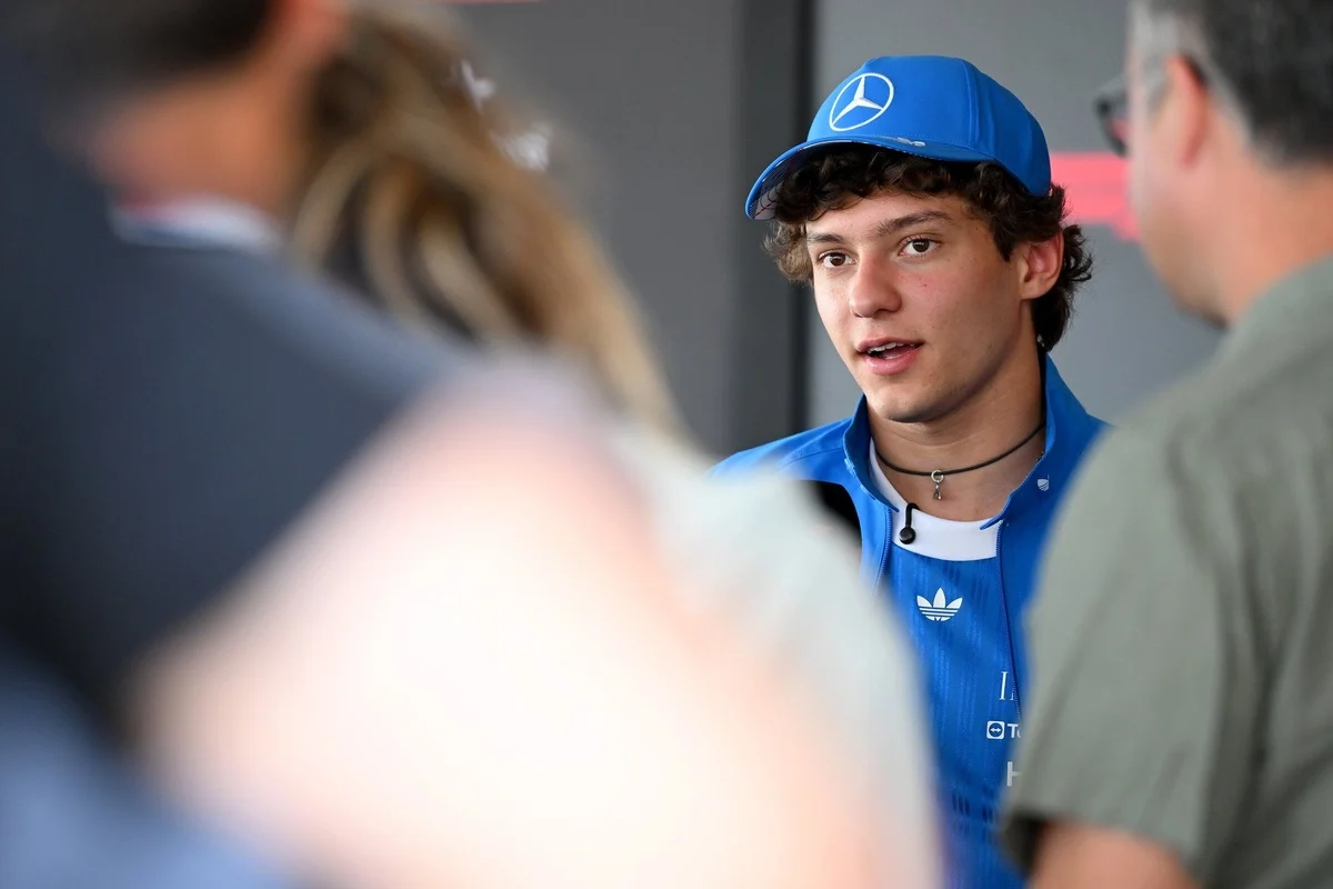 Brundle Highlights Crucial Communication Lesson for Antonelli After Silverstone Disappointment