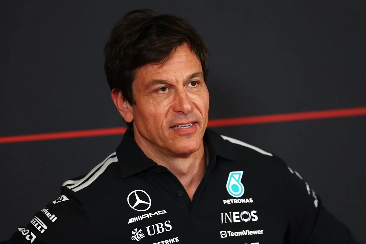 Coulthard Commends Toto Wolff’s Steadfast Leadership Amidst Mercedes’ Technical Scrutiny