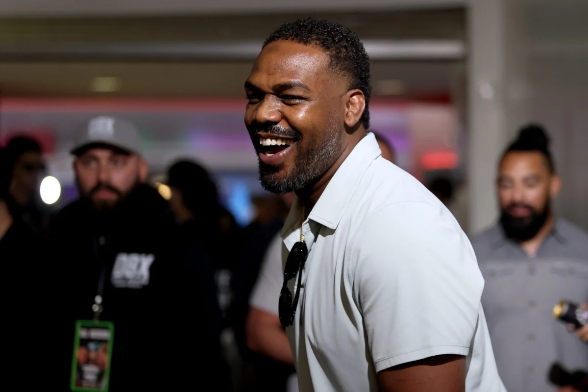 Jon Jones Issues Clarification on Viral ‘GOAT’ Video Following Alex Pereira’s High-Stakes Heavyweight Challenge