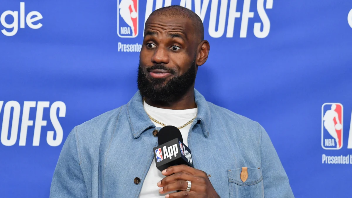 LeBron James’ Prolonged Free Agency Fuels Speculation on Announcement Method Amidst Five-Team Chase