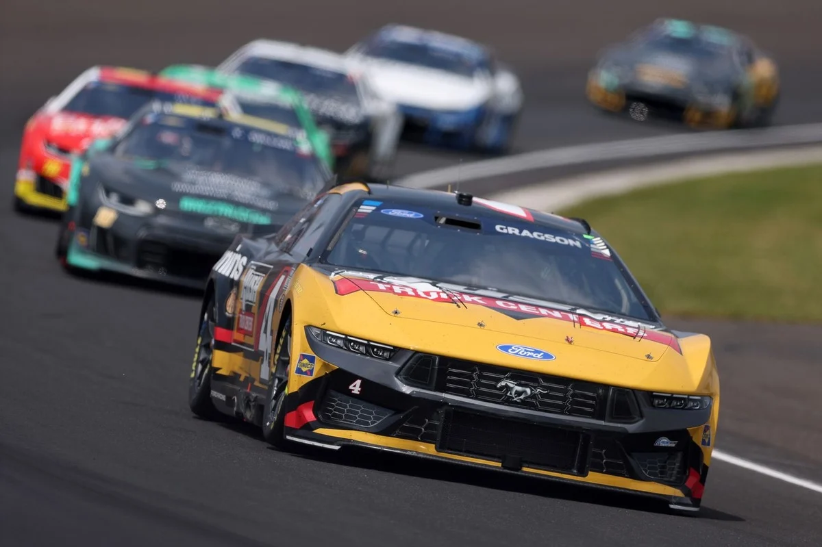 Noah Gragson’s aggressive driving ignites mid-race confrontation with Connor Zilisch at Indianapolis Motor Speedway