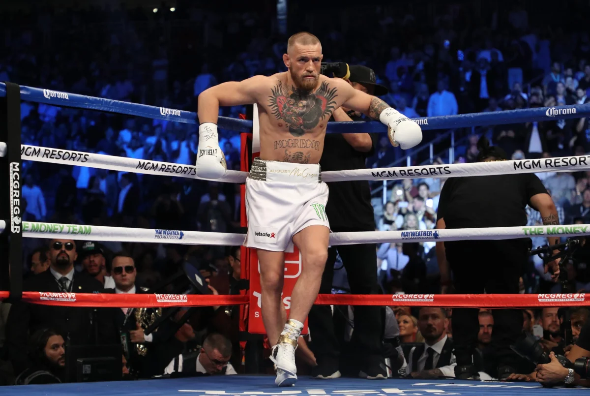 Terence Crawford Refutes Conor McGregor’s $200 Million Crossover Fight Claim, Reflecting on Past Potential.