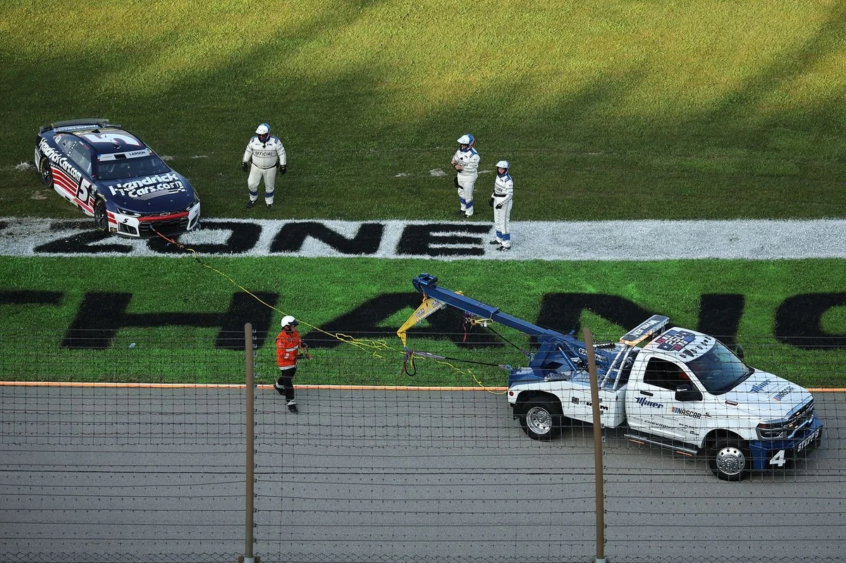 Upsets and Underdogs Emerge as NASCAR In-Season Bracket Challenge Heads to Atlanta