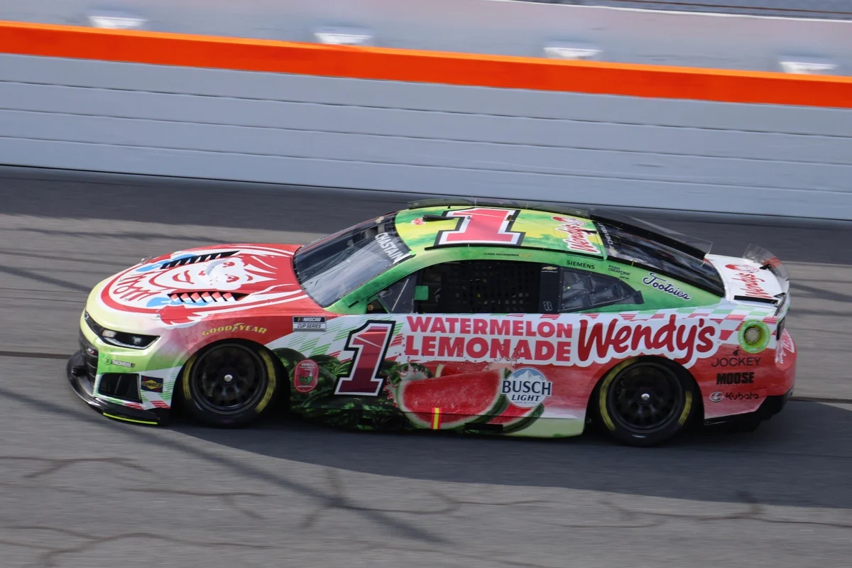 Chastain Claims Prime Starting Spot for Daytona Thriller, Buescher Locks Out Front Row