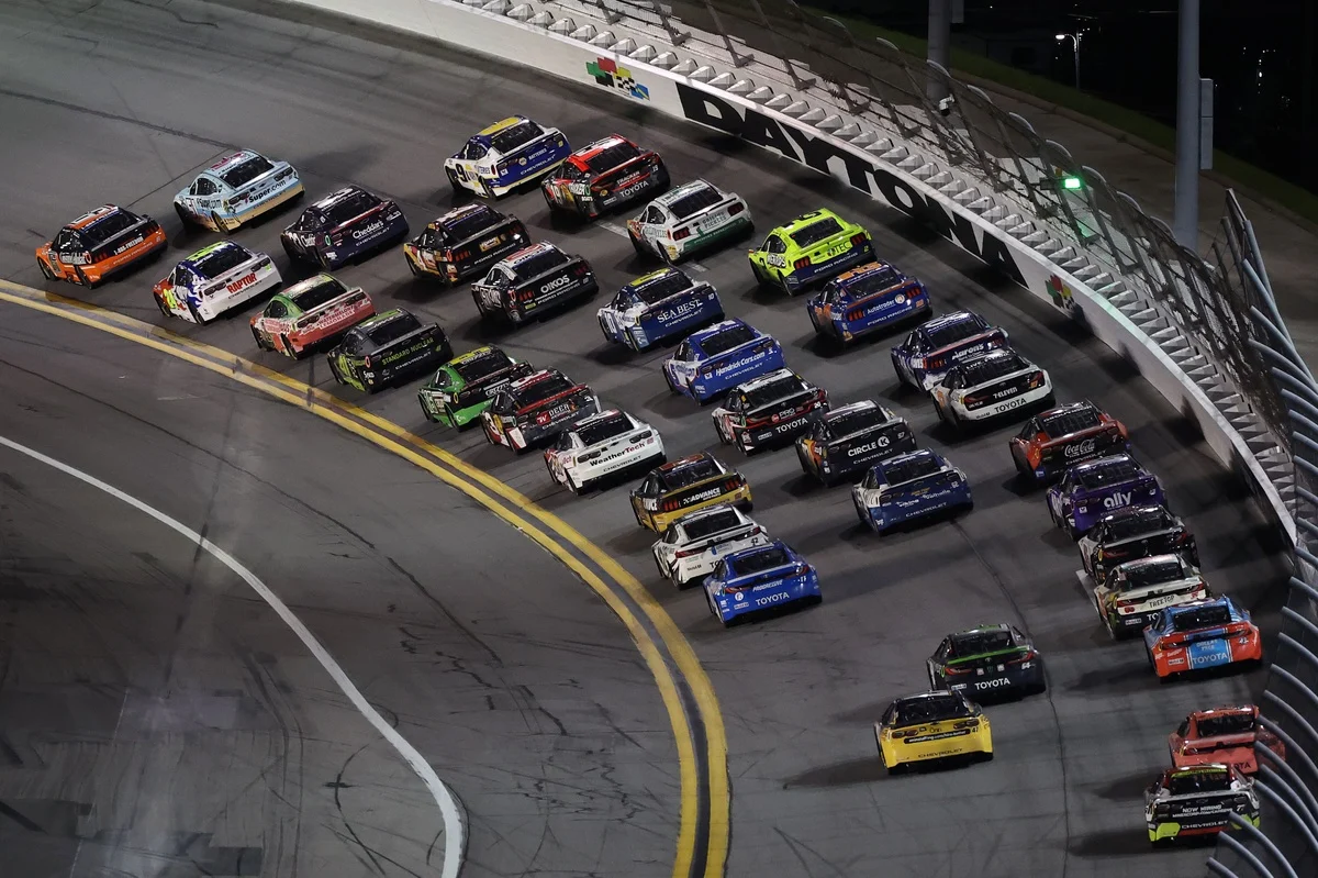 Hamlin Leads Transformed NASCAR Cup Standings After Dramatic Daytona Finale; Preece Claims Final Playoff Berth