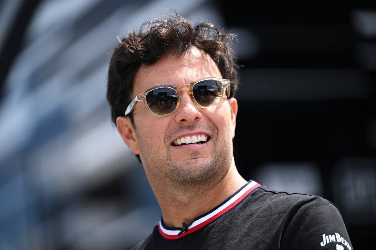 Perez’s Management Engages Williams Amidst Uncertainty Surrounding Sainz’s Grove Future