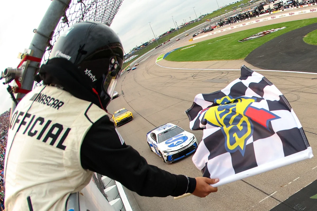 Ty Gibbs Masters Iowa Speedway in Dramatic Two-Tire Gamble to Clinch NASCAR Cup Victory