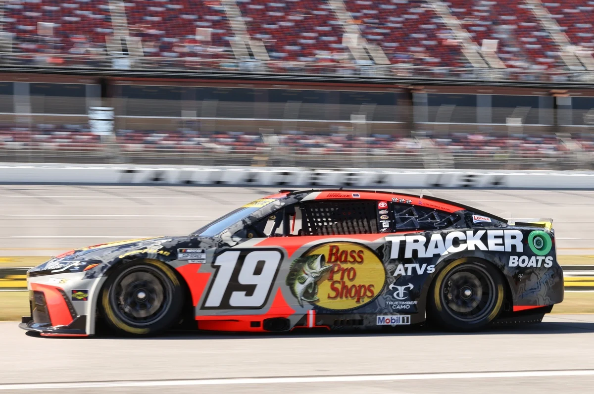 Briscoe Claims Talladega Pole in Tight Qualifying Battle Against Hill