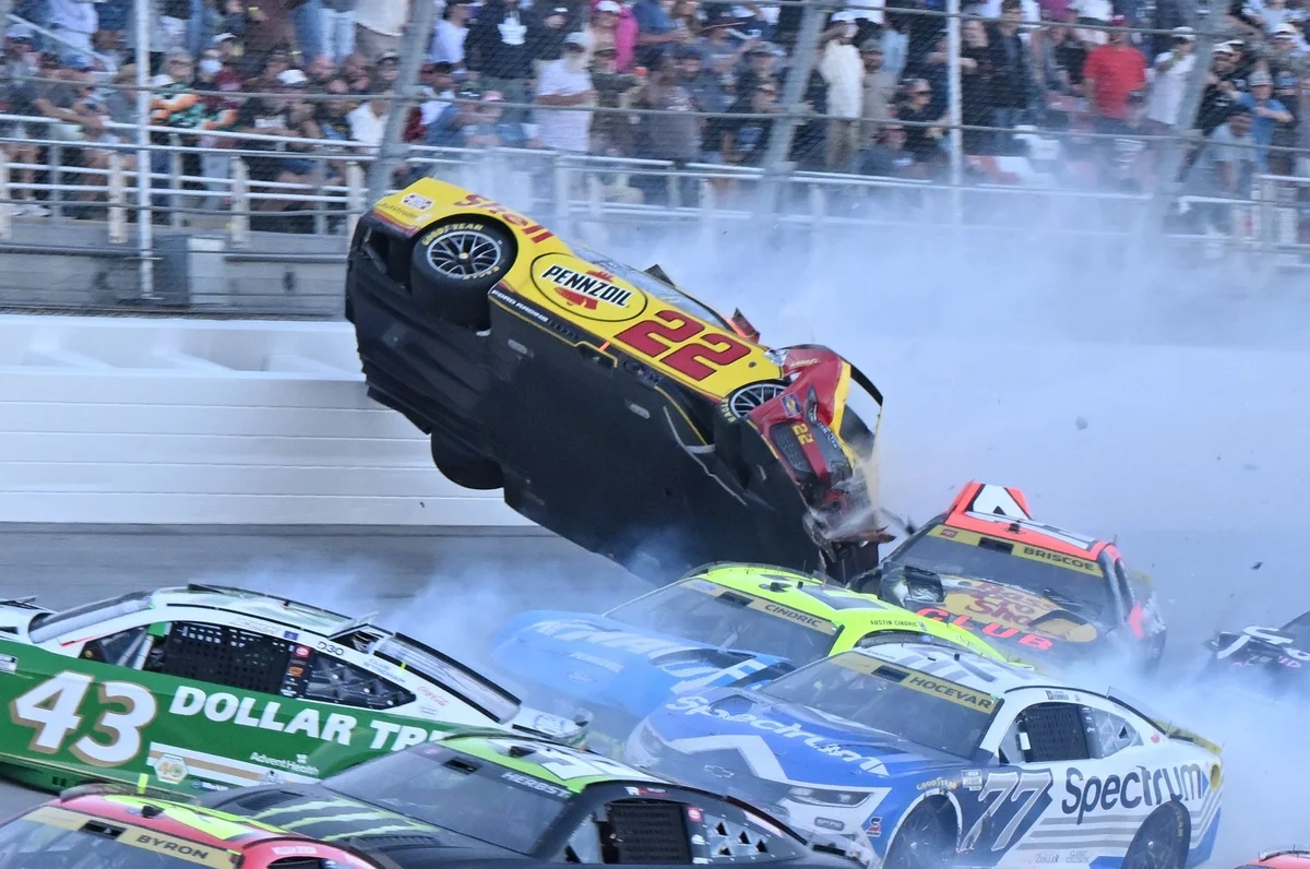 Larson Dominates Chaotic Talladega Finale, Securing Championship Edge Amidst Dramatic Upsets