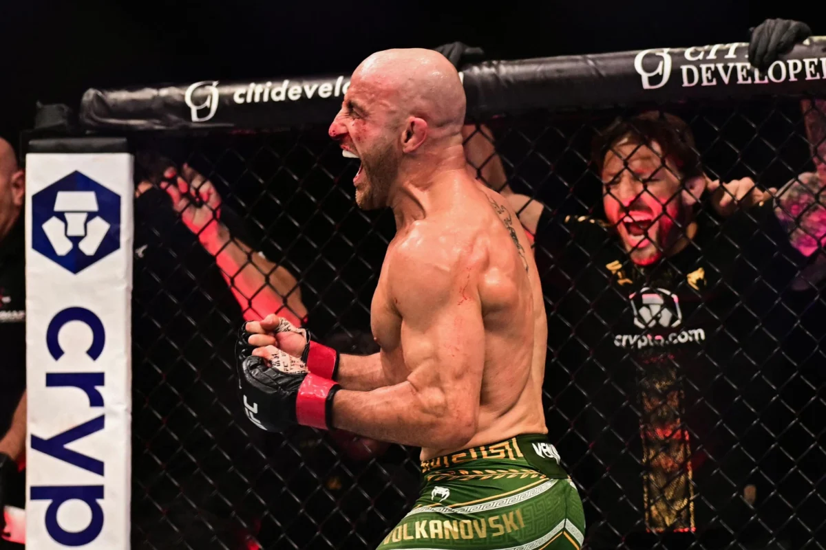 Volkanovski Fortifies Featherweight Reign, Shattering Records at UFC 333
